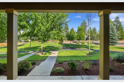 820 N Hindeman Street, Sisters, OR 97759 - Photo 8