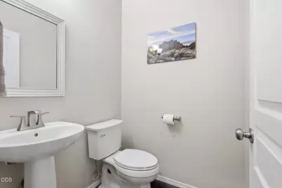 820 N Hindeman Street, Sisters, OR 97759 - Photo 34