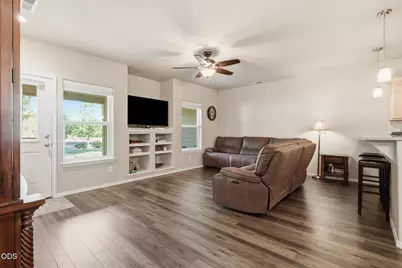 820 N Hindeman Street, Sisters, OR 97759 - Photo 16