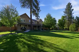820 N Hindeman St, Sisters, OR 97759 - Photo 42