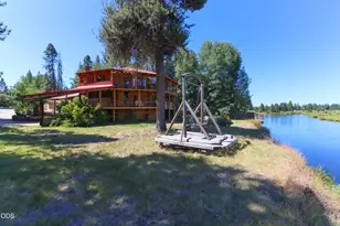54685 Silver Fox Dr, Bend, OR 97707 - Photo 2