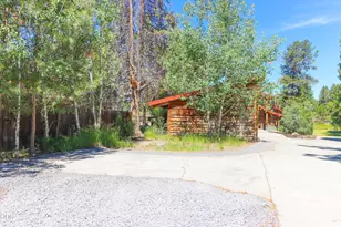 54685 Silver Fox Dr, Bend, OR 97707 - Photo 46