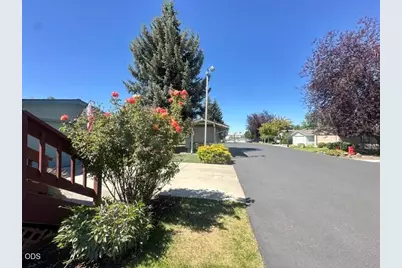 1188 NE 27th Street #UNIT 10, Bend, OR 97701 - Photo 38