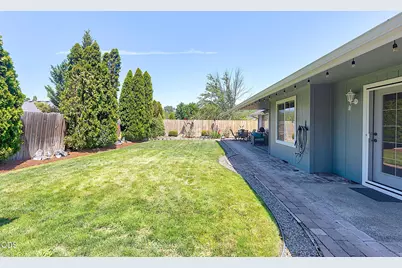 2714 SW Trinity Way, Grants Pass, OR 97527 - Photo 34
