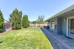 2714 SW Trinity Way, Grants Pass, OR 97527 - Photo 34