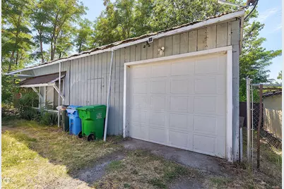 2688 Williams Highway, Grants Pass, OR 97527 - Photo 18