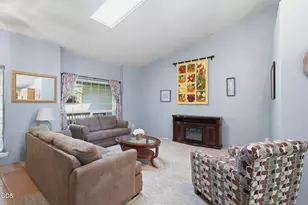 141 N Lappland Dr, Grants Pass, OR 97527 - Photo 8