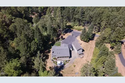 141 N Lappland Drive, Grants Pass, OR 97527 - Photo 60