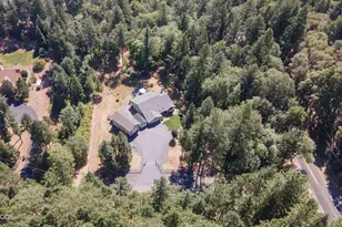 141 N Lappland Dr, Grants Pass, OR 97527 - Photo 58