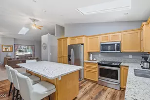 141 N Lappland Dr, Grants Pass, OR 97527 - Photo 14