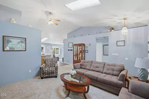 141 N Lappland Dr, Grants Pass, OR 97527 - Photo 10