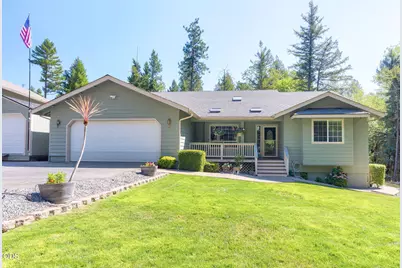 141 N Lappland Drive, Grants Pass, OR 97527 - Photo 2