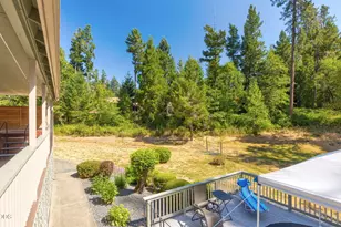 141 N Lappland Dr, Grants Pass, OR 97527 - Photo 44