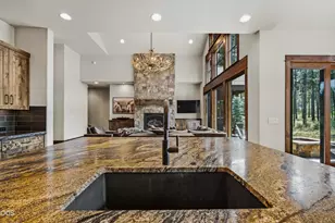 56240 Trailmere Cir, Bend, OR 97707 - Photo 18