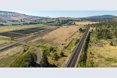 N Hwy 97, Klamath Falls, OR 97601 - Photo 16