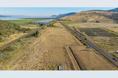N Hwy 97, Klamath Falls, OR 97601 - Photo 12