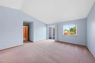 2058 NE Hollowtree Ln, Bend, OR 97701 - Photo 30