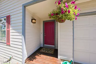 2058 NE Hollow Tree Lane, Bend, OR 97701 - Photo 10