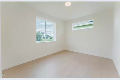 155 NW 17th Street #200, Redmond, OR 97756 - Photo 24