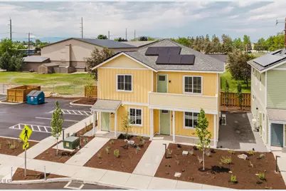 167 NW 17th Street #200, Redmond, OR 97756 - Photo 2