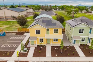 167 NW 17th St, Redmond, OR 97756 - Photo 1