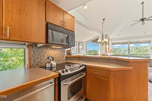 19717 SW Mount Bachelor Dr, Bend, OR 97702 - Photo 10