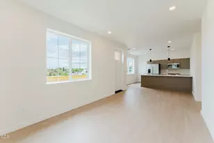 189 NW 17th St, Redmond, OR 97756 - Photo 6
