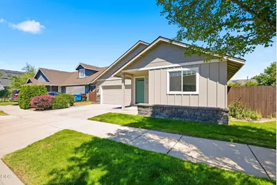 408 NW 24th Place, Redmond, OR 97756 - Photo 4