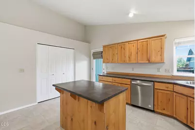408 NW 24th Place, Redmond, OR 97756 - Photo 12