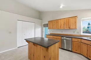 408 NW 24th Pl, Redmond, OR 97756 - Photo 12
