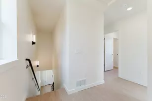 317 NW 17th St, Redmond, OR 97756 - Photo 12