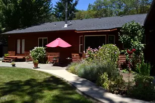 737 Pinecrest Dr, Grants Pass, OR 97526 - Photo 48