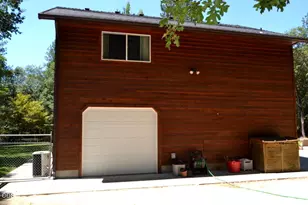 737 Pinecrest Dr, Grants Pass, OR 97526 - Photo 8