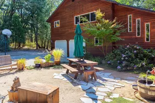 737 Pinecrest Dr, Grants Pass, OR 97526 - Photo 6