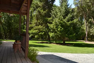 737 Pinecrest Dr, Grants Pass, OR 97526 - Photo 10