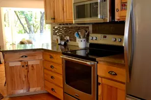 737 Pinecrest Dr, Grants Pass, OR 97526 - Photo 14