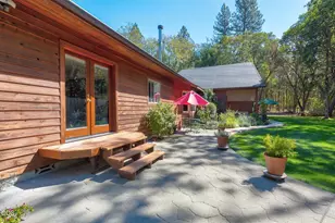 737 Pinecrest Dr, Grants Pass, OR 97526 - Photo 48