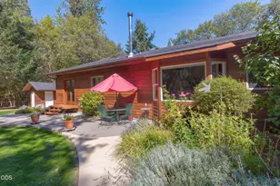 737 Pinecrest Dr, Grants Pass, OR 97526 - Photo 44