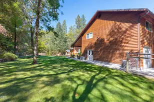 737 Pinecrest Dr, Grants Pass, OR 97526 - Photo 50
