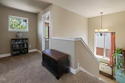 51860 Hollinshead Place, La Pine, OR 97739 - Photo 10