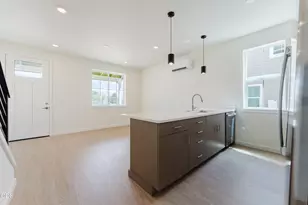 317 NW 17th St, Redmond, OR 97756 - Photo 8
