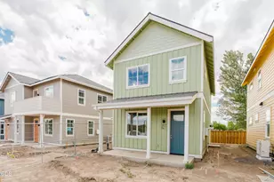 317 NW 17th St, Redmond, OR 97756 - Photo 1
