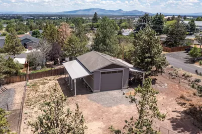 2850 SW 33rd Street, Redmond, OR 97756 - Photo 2