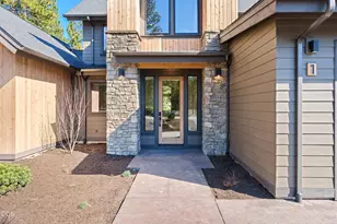 56441 Elk Run Dr, Bend, OR 97707 - Photo 2