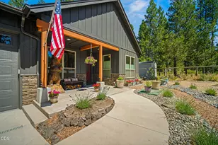 54635 Silver Fox Dr, Bend, OR 97707 - Photo 2
