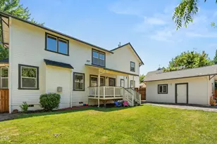 975 Beverly Way, Jacksonville, OR 97530 - Photo 34