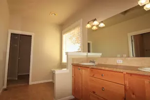 540 NW 28th St, Redmond, OR 97756 - Photo 10