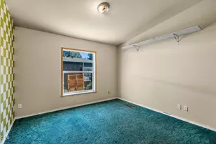 61000 Brosterhous Rd, Bend, OR 97702 - Photo 16
