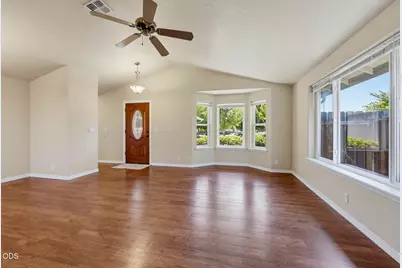 2642 Esther Lane, Grants Pass, OR 97527 - Photo 2