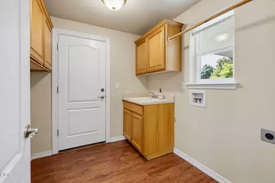2642 Esther Lane, Grants Pass, OR 97527 - Photo 20